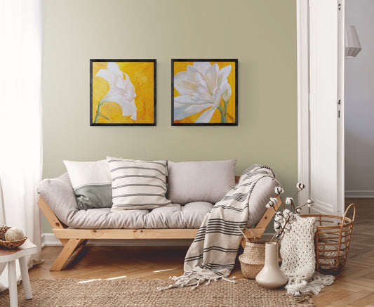 Amaryllis-paintings-on-the-livingroom-wall